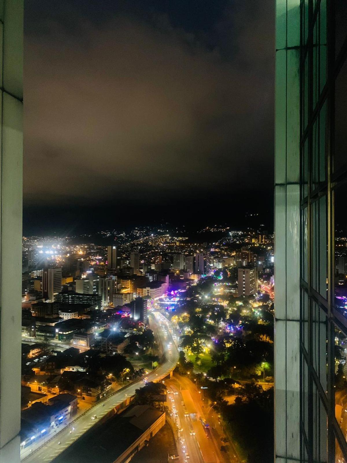 - Torre De Cali