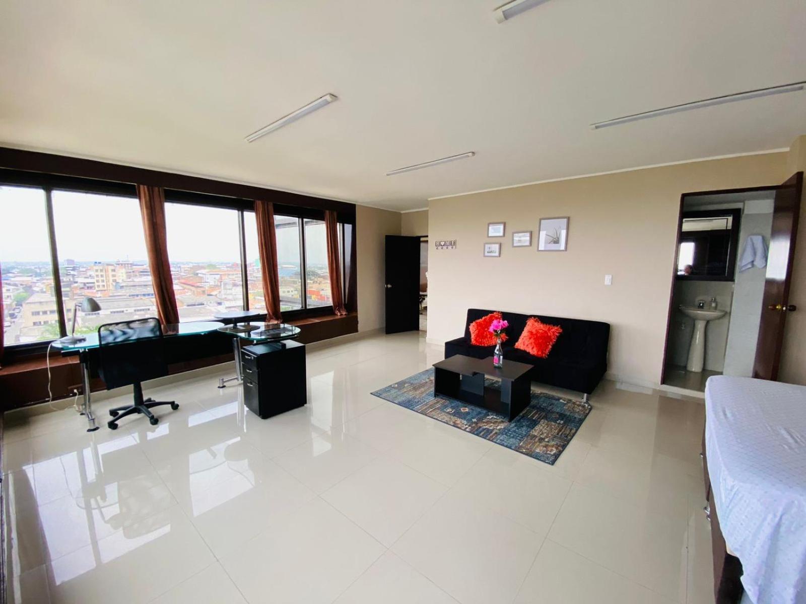 - Torre De Appartement *