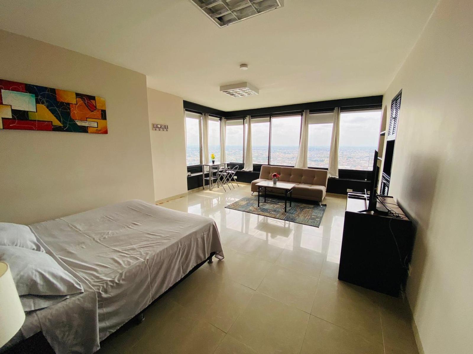 - Torre De Appartement *