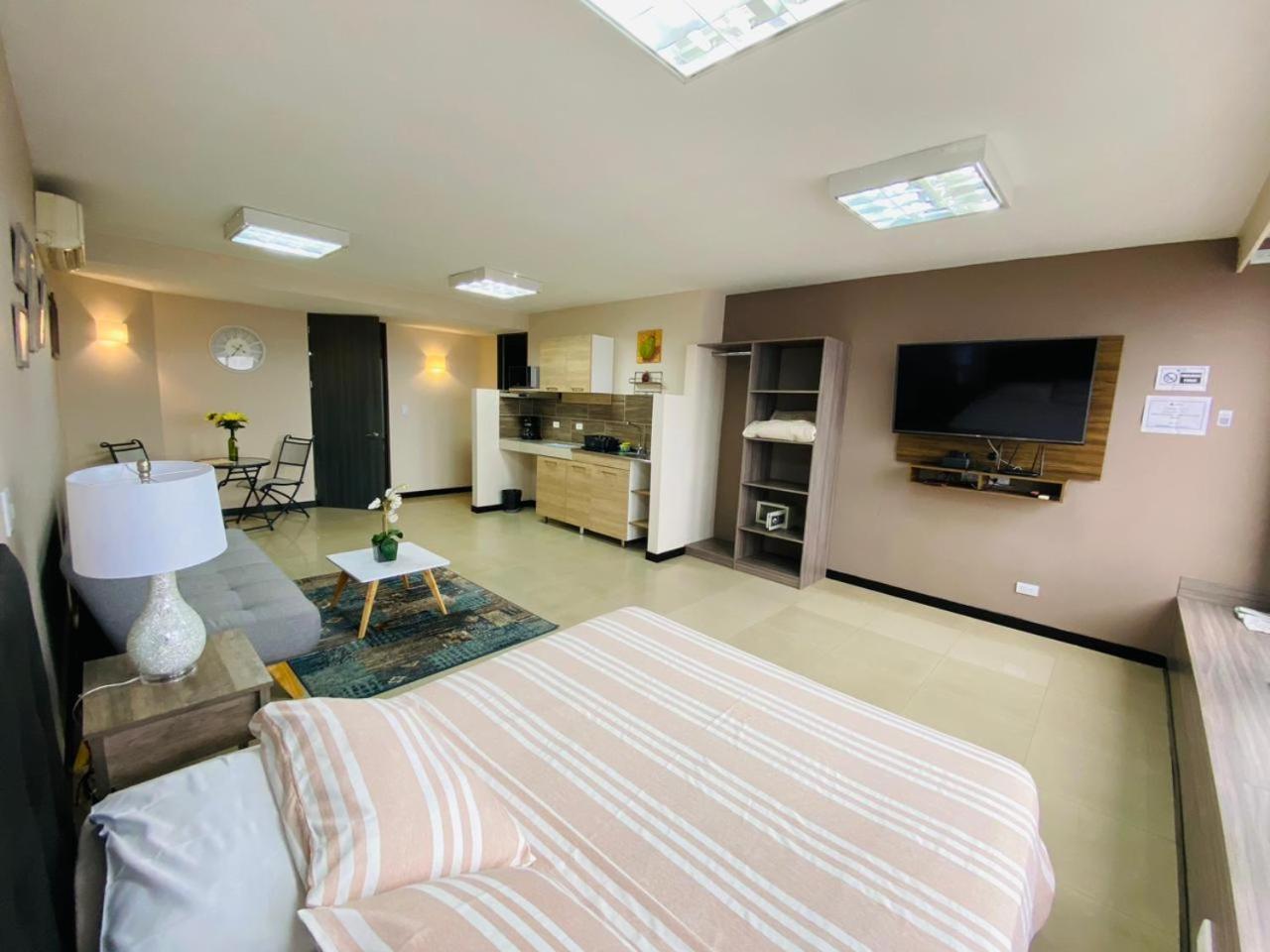 - Torre De Appartement