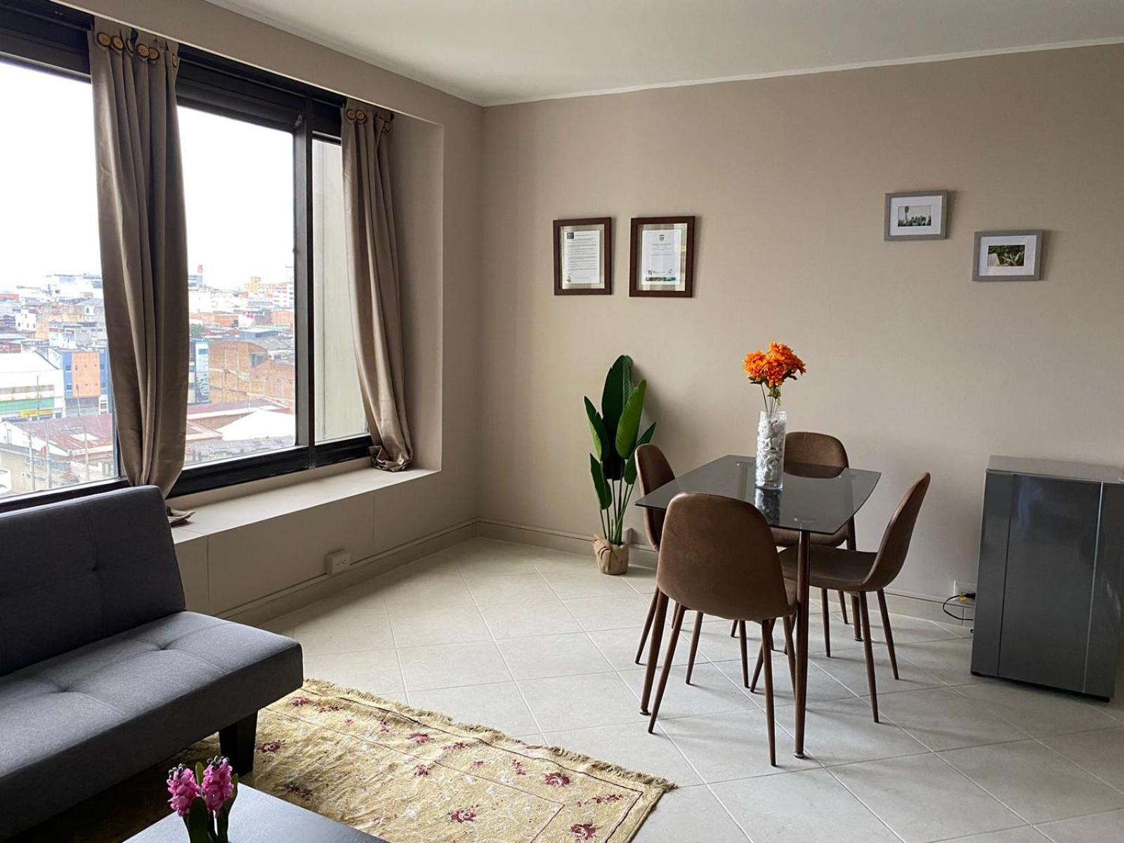 - Torre De Apartamento *
