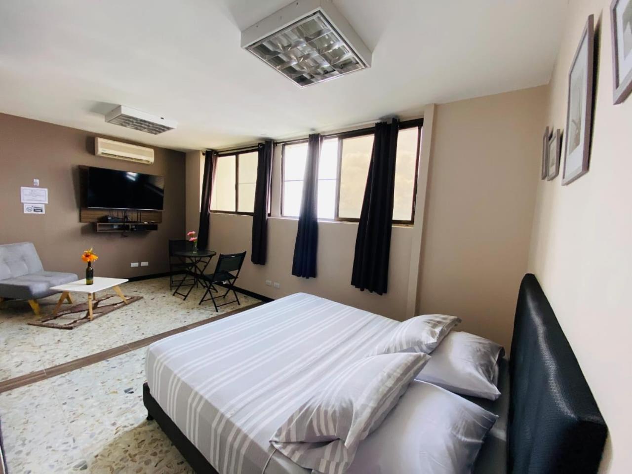 - Torre De Apartamento Cali