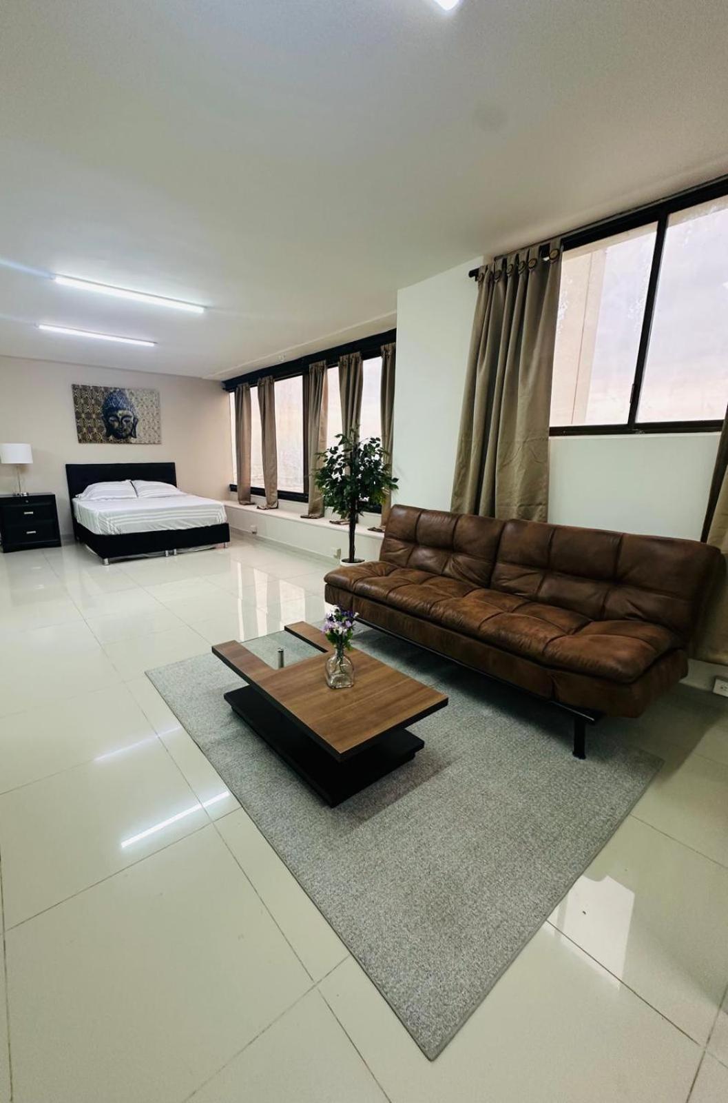 - Torre De Apartamento Cali