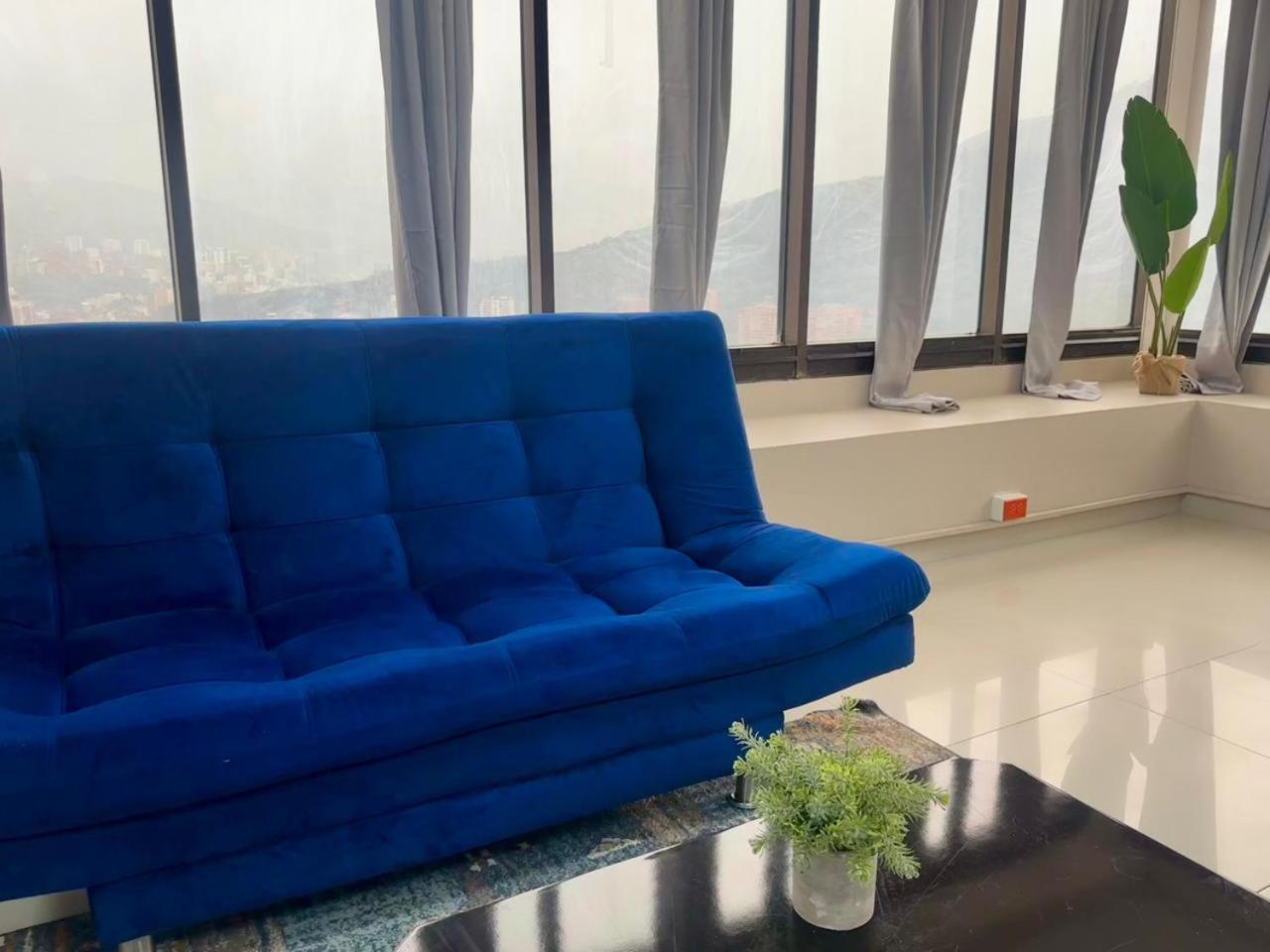 - Torre De Appartement