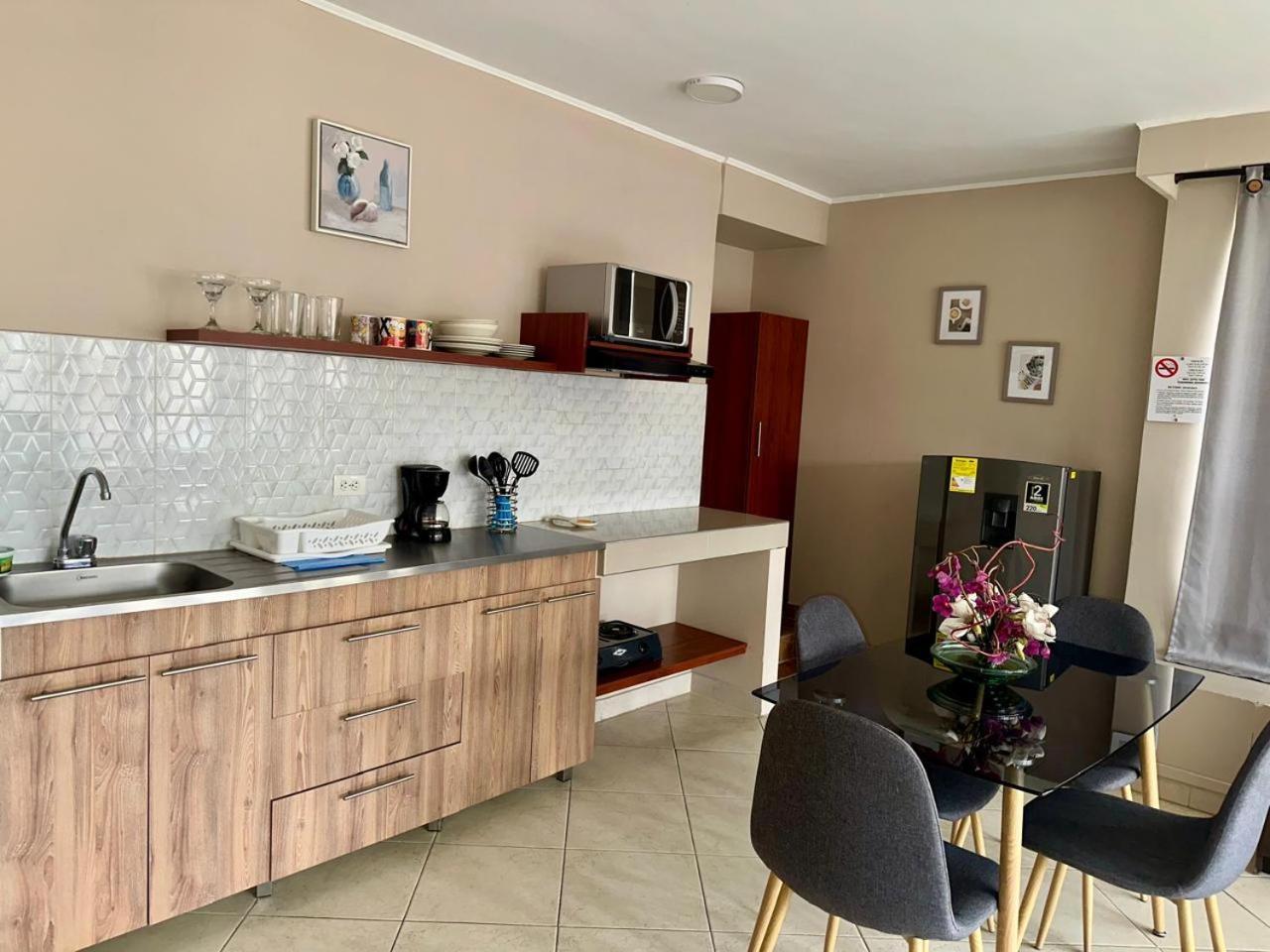 - Torre De Appartement