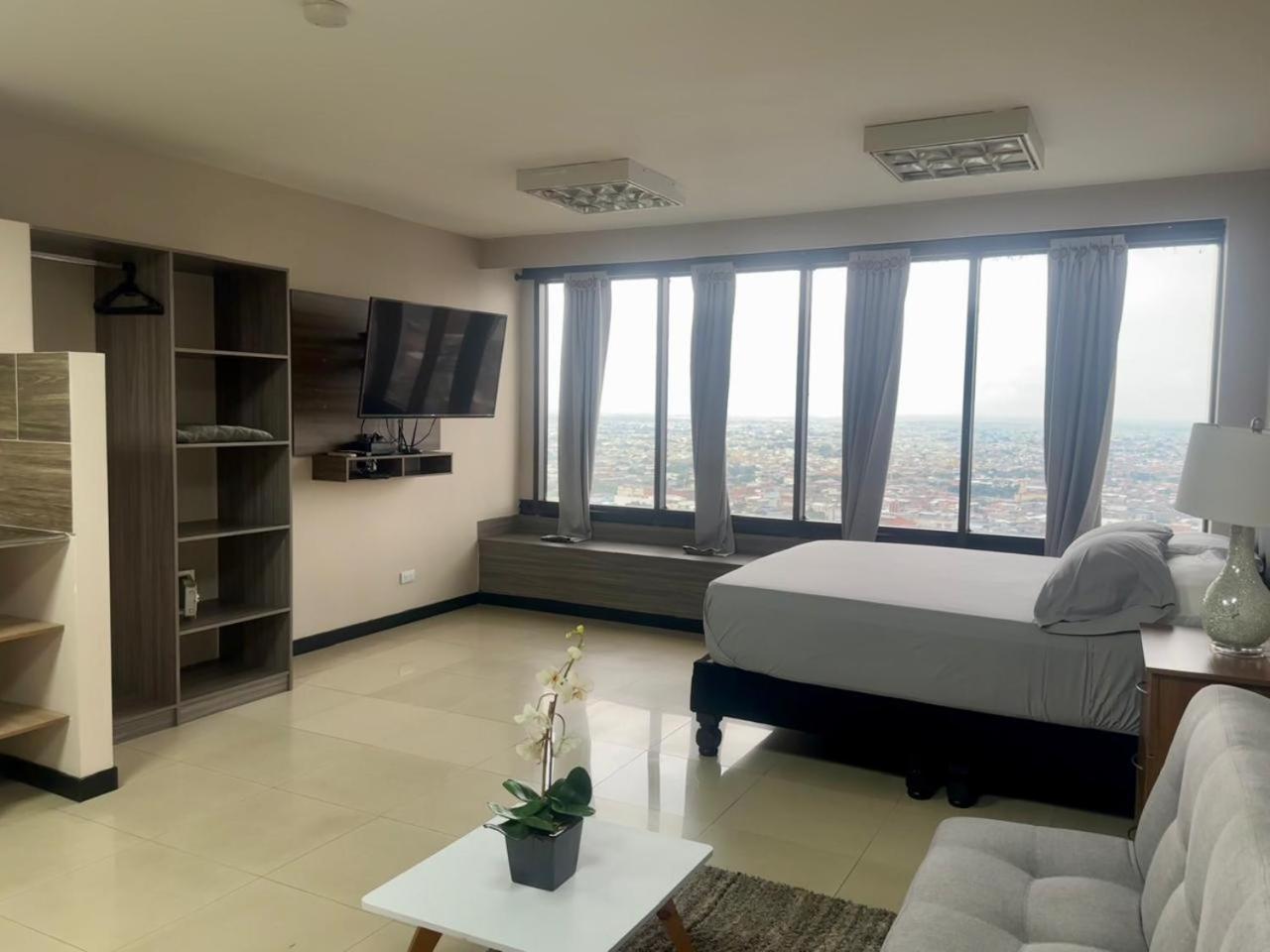 - Torre De Appartement