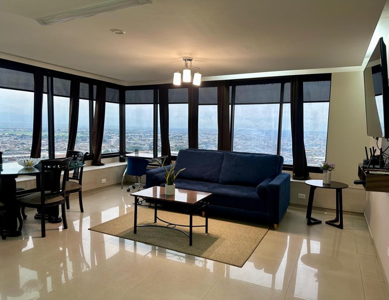 - Torre De Appartement *